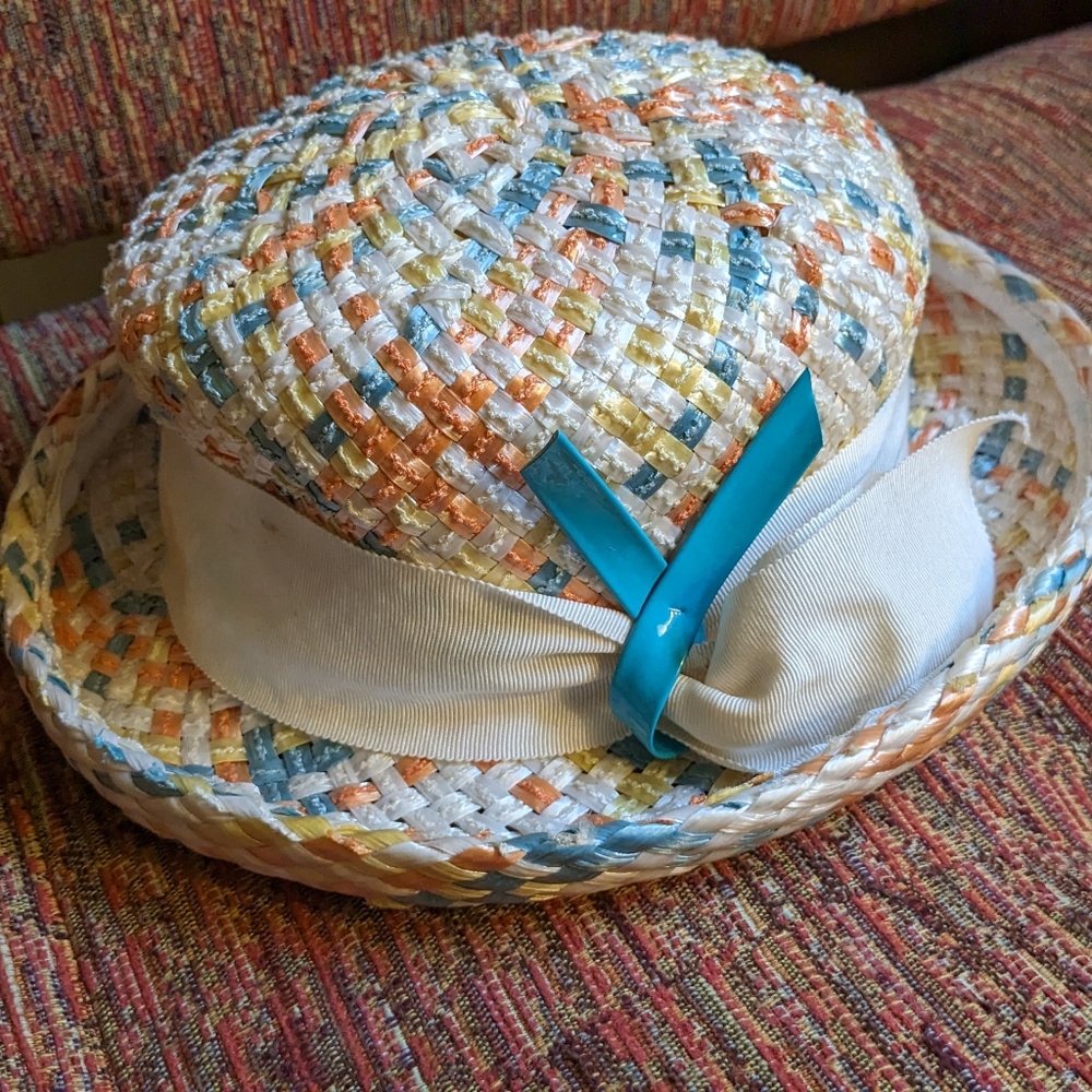 Authentic Vintage 60's women's hat!✨